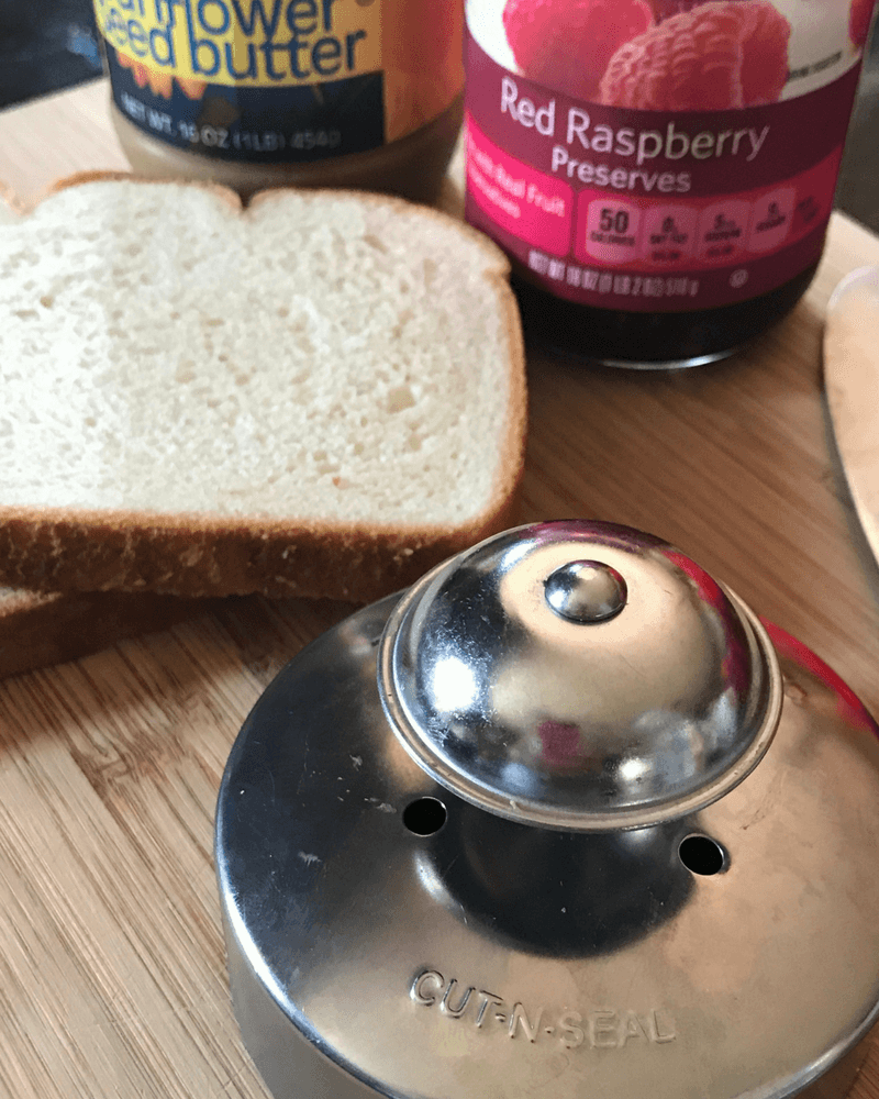 Pampered Chef Cut and Seal for Pocket Sandwiches