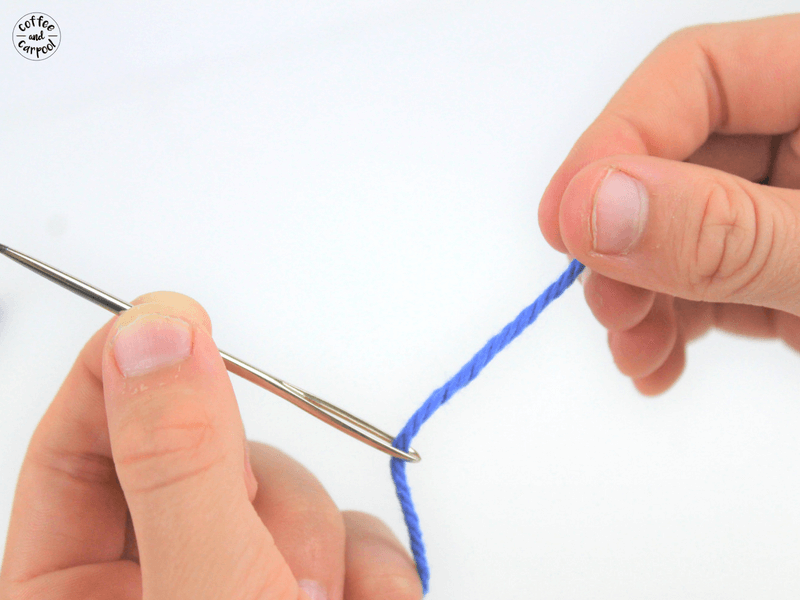 Teach your kids how to sew with this hanukkah dreidel sewing craft #hanukkahcraft #dreidelcraft #sewingproject #coffeeandcarpool #Hanukkah #Hanukkahcraft 