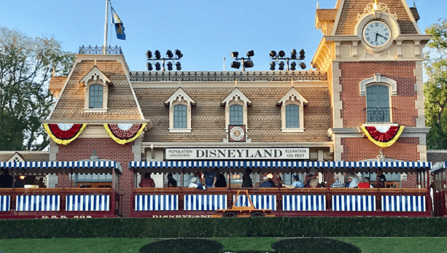Disneyland Secrets and tips to help you save time at Disneyland and save money at Disneyland so you make the most of your visit. These Disneyland tips to save money will help make your visit better. #Disneyland #Disneylandvisits #Disneylandsecrets #Disneylandinsidertips