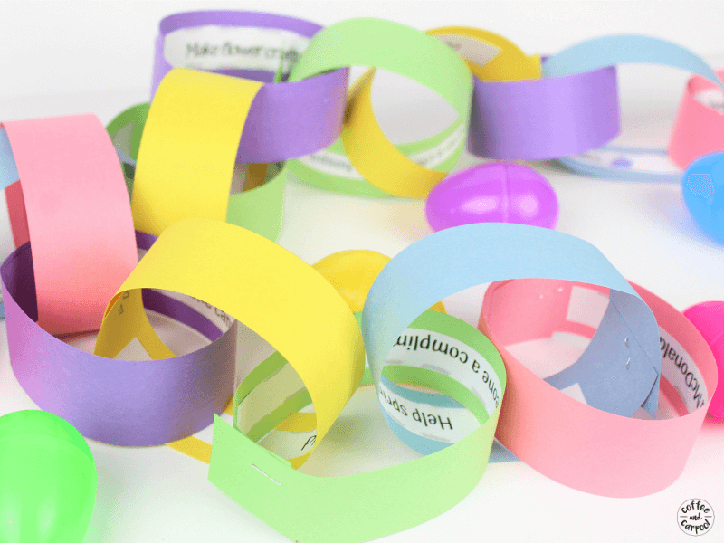 24 Easter Kindness Activities to help kids remember to be kind to those around them as they couuntdown to Easter. #kindnessactivities #kindness #kindkids #easteractivities #eastercraft #paperchain #eastercountdown