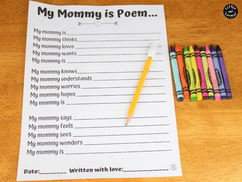 Mother's Day Gifts perfect for our kids to give to us. Print this free printable out and have your kids fill it out or dictate their answers. Can also be used as a perfect Mother's Day card. #mothersday #mothersdaycard #mothersdaygift #mday #Mothers 