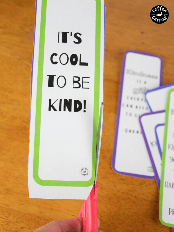 These kindness bookmarks will encourage kids to be kind while reading kindness books and books with characters who aren't so kind. These kindness bookmakrs for kids are interactive and great for classrooms, school libraries, public libraries and for families #kindnessbookmarks #kindnessbookmarksforkids #kindnessactivitiesforkids #kindnessactivities #booksmarksforschoollibrarians 