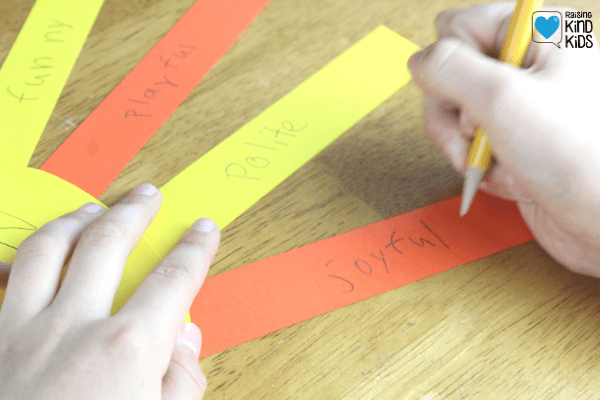 Use these compliment suns to help kids learn how to give classmates and friends compliments. It's the perfect kindness craft and friendship craft. 