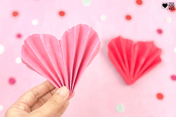 Use this heart paper plate craft to spread some kindness this Valentine's Day to friends, family and neighbors.